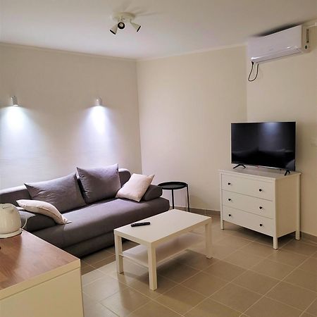 Bella Budva Apartment เบชิชิ ภายนอก รูปภาพ