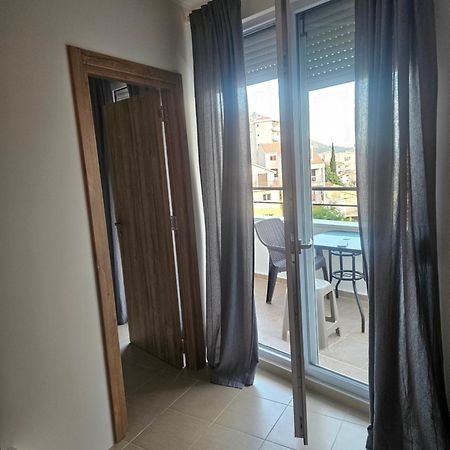 Bella Budva Apartment เบชิชิ ภายนอก รูปภาพ