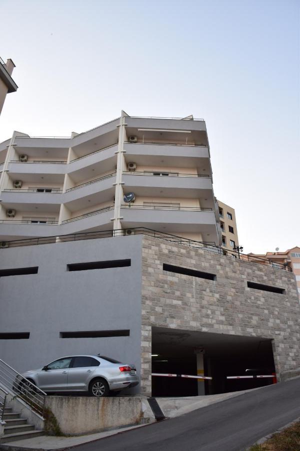 Bella Budva Apartment เบชิชิ ภายนอก รูปภาพ