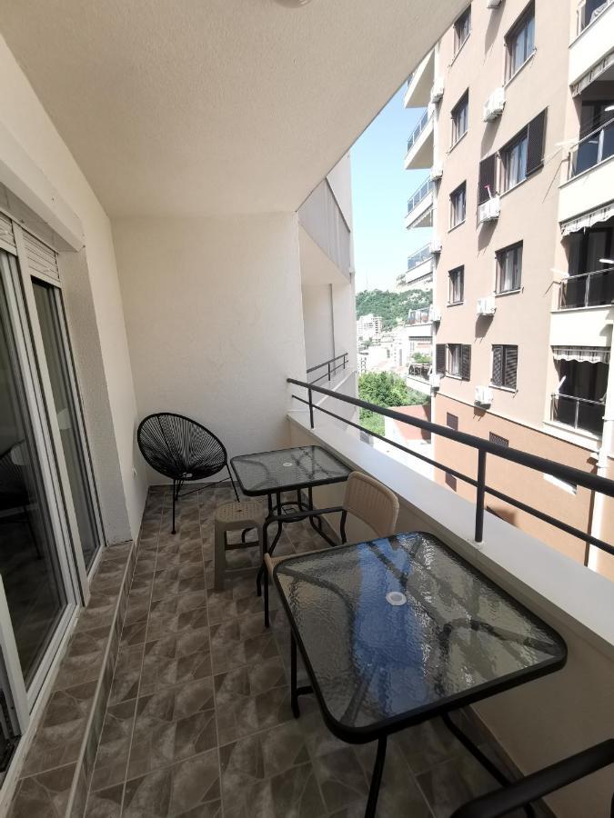 Bella Budva Apartment เบชิชิ ภายนอก รูปภาพ