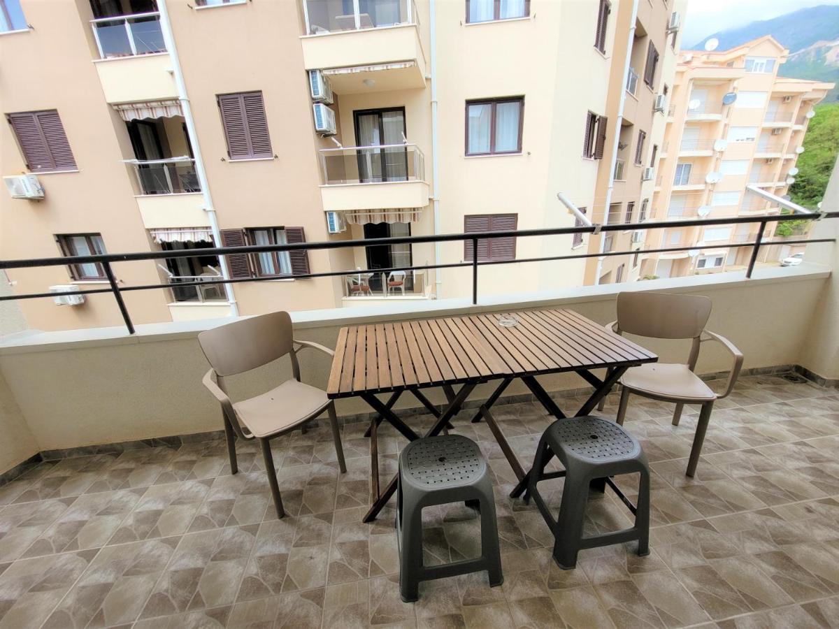 Bella Budva Apartment เบชิชิ ภายนอก รูปภาพ