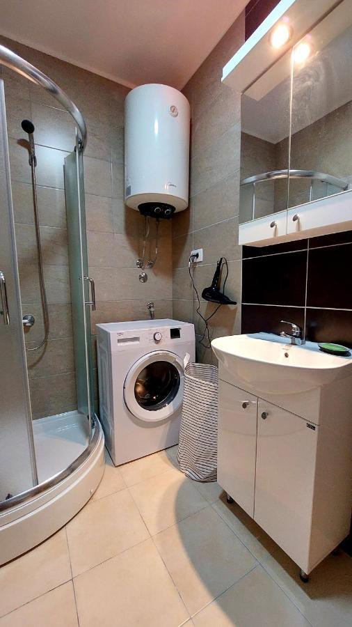 Bella Budva Apartment เบชิชิ ภายนอก รูปภาพ