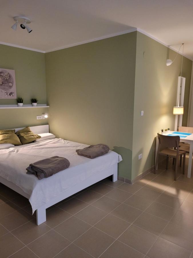 Bella Budva Apartment เบชิชิ ภายนอก รูปภาพ