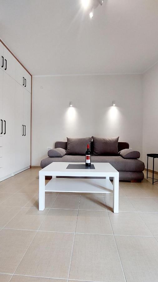 Bella Budva Apartment เบชิชิ ภายนอก รูปภาพ