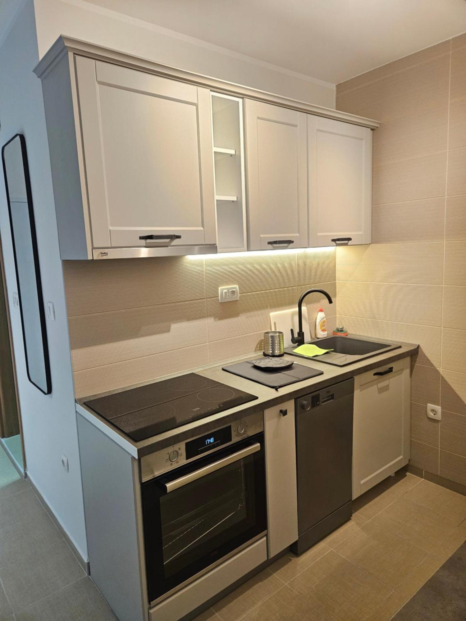 Bella Budva Apartment เบชิชิ ภายนอก รูปภาพ